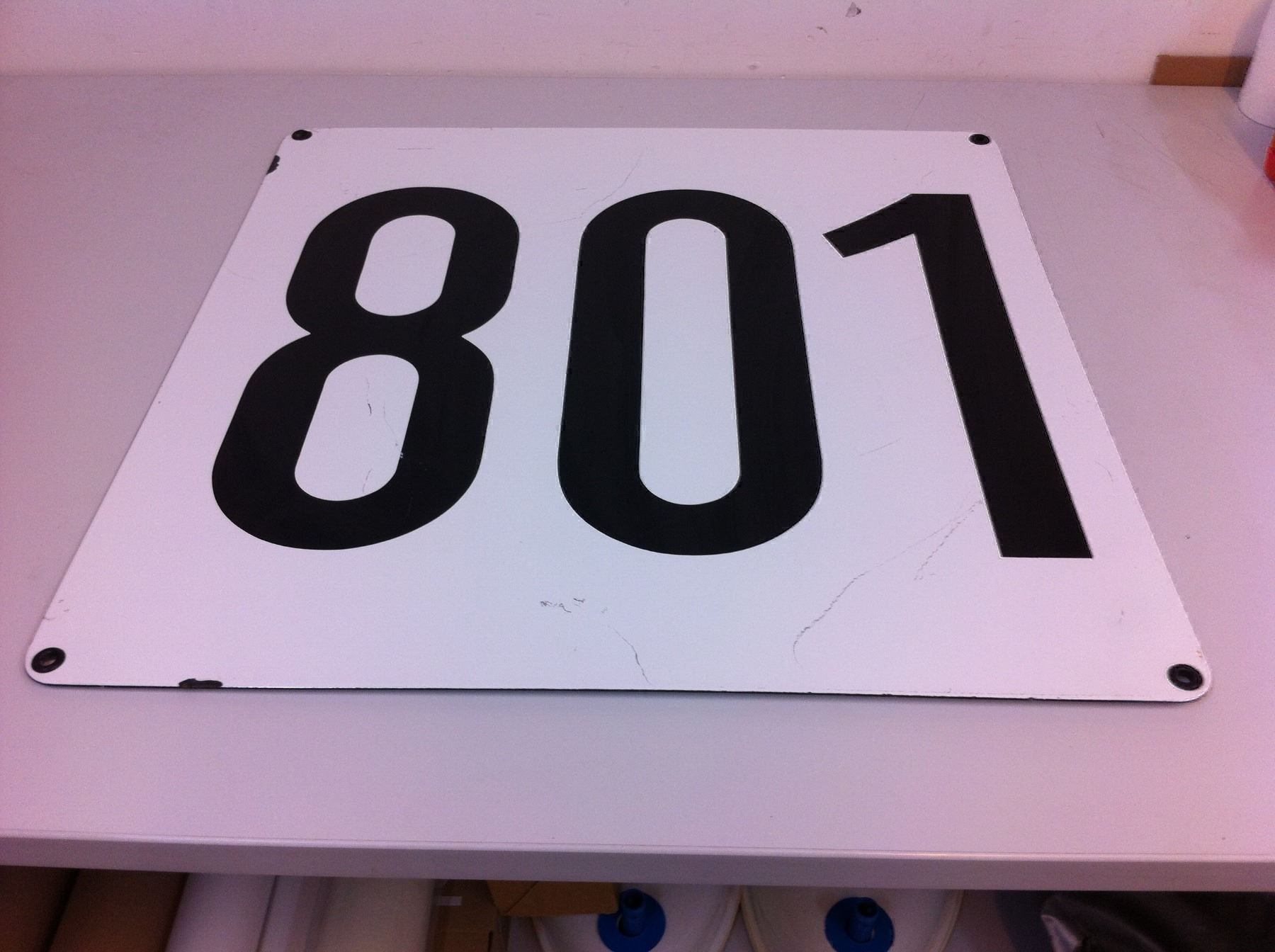 Schilder: Altes 801 Emailschild 60 x 60cm – Gebraucht aus Gossau ZH von peabo 1