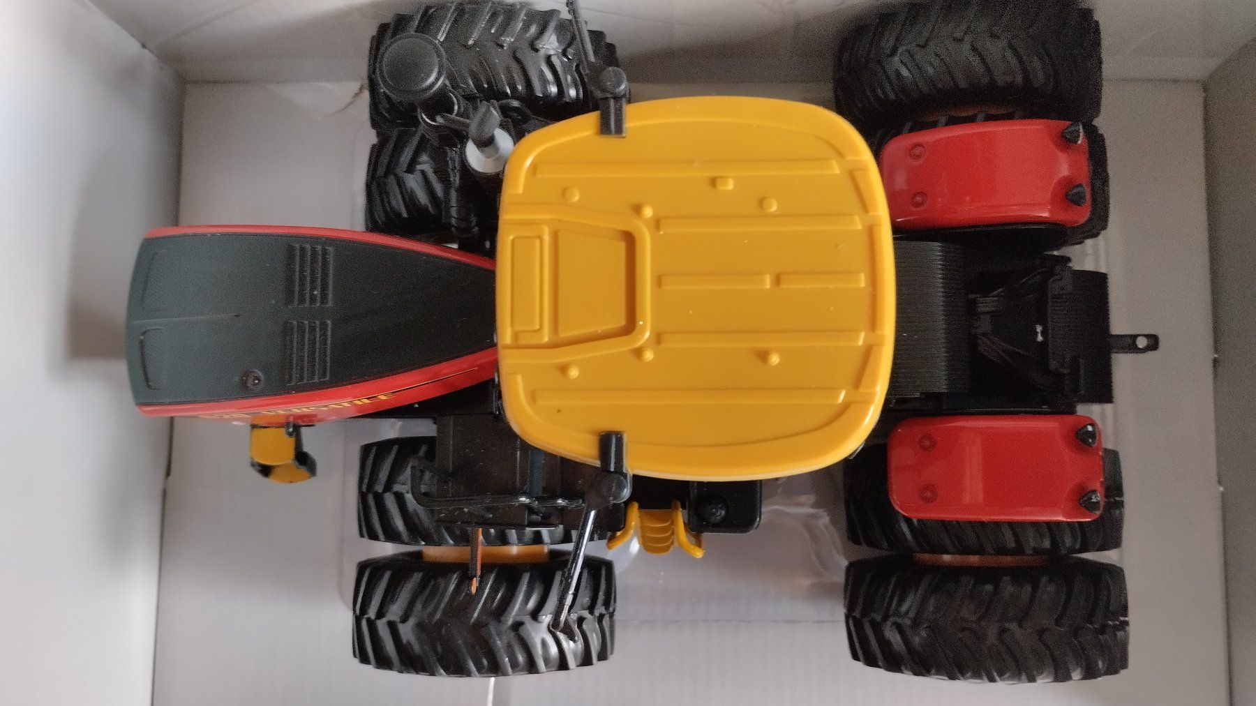 Kit di modellismo & Modellini statici: ERTL VERSATILE 620 / 1:32 / KNICKLENKER-TRAKTOR – Usato da Basel venduto da Bal-Sagoth 6