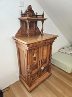 Antike Barock Möbel Schrank-Kommode + Tisch im gleichen Stil