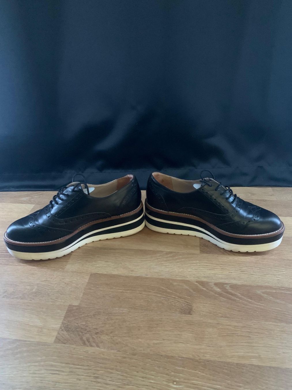 Navyboot Damenschuhe: NAVYBOOT Schnürschuhe Damen – Gebraucht aus Arbon von Halindra 4