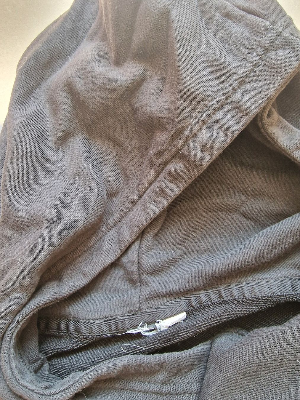 Adidas Maglioni & Felpe: Adidas Kapuzenpullover schwarz Top Zustand – Usato da Worblaufen venduto da DD11 1