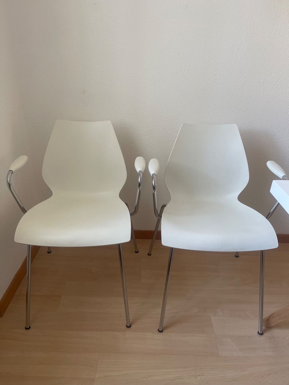 Sedie: Kartell Maui – Usato da Emmenbrücke venduto da Evan156