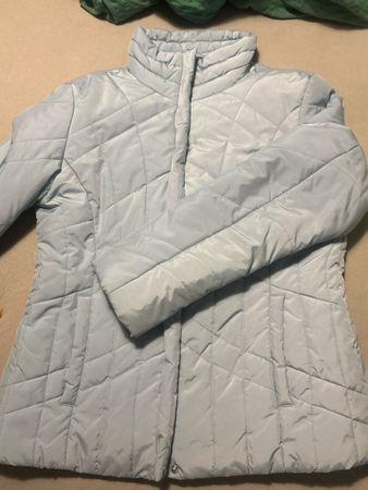 Winterjacke, hellblau, gesteppt, Grösse 38, neuwertig