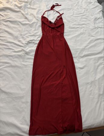 long elegant red dress with split 