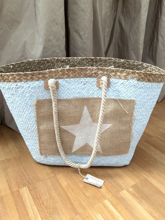 Neue Tasche v. Hampton Park