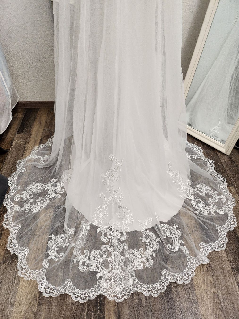 Vestiti: Brautkleid Ivory – Nuovo (secondo la descrizione) da Uster venduto da VMT. 7
