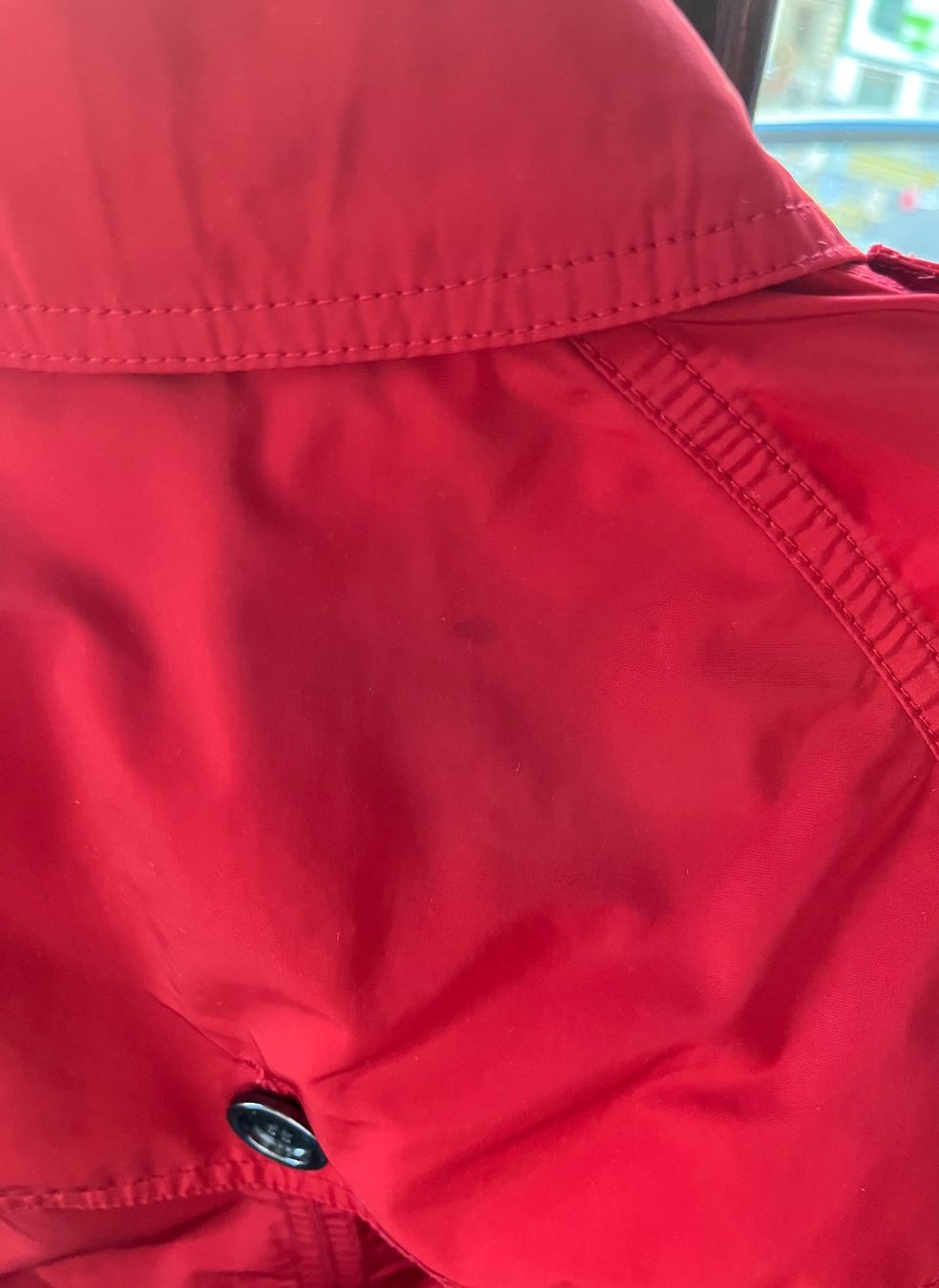 Burberry Cappotti: Burberry Brit, trench rouge, – Usato da Genève venduto da dachaw 6