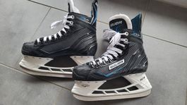 Eishockeyschlittschuhe Bauer XLP Grösse 4R schwarz gebraucht