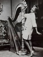 Liselotte (Lilo) Pulver, Schweizer Film - Ikone, Harfe, 1964