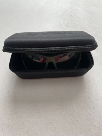 Fahradbrille UVEX klar mit Etui, sehr guter Zustand