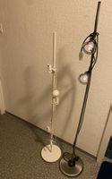 Zwei Stehlampen Metall weiss und silber gebraucht
