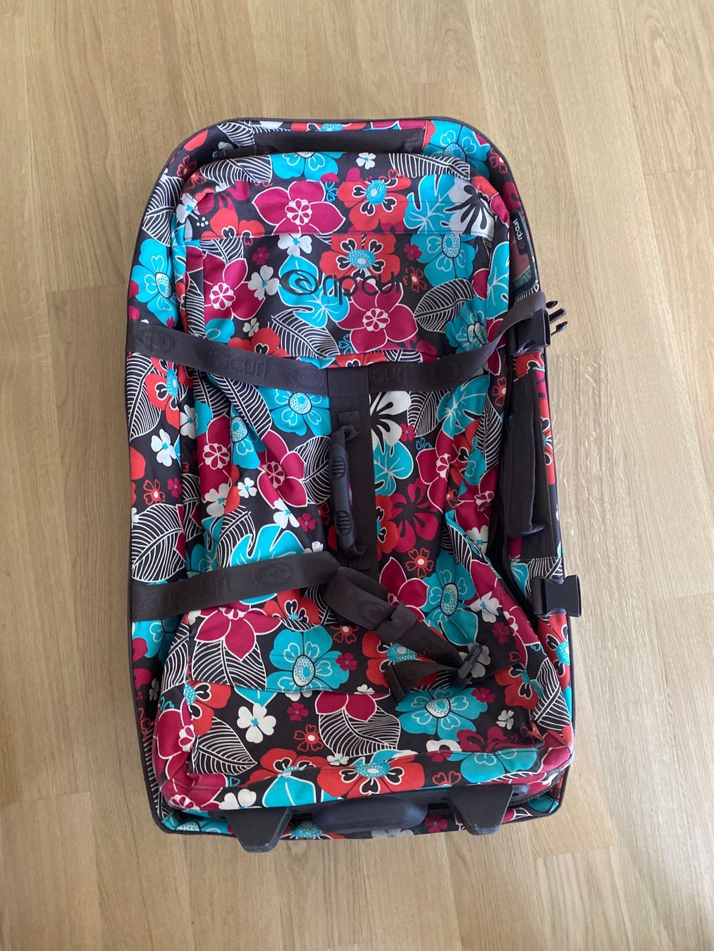 Rip Curl Reisekoffer: Rollkoffer Blumenmuster Ripcurl – Gebraucht aus Zürich von zeliestauffer