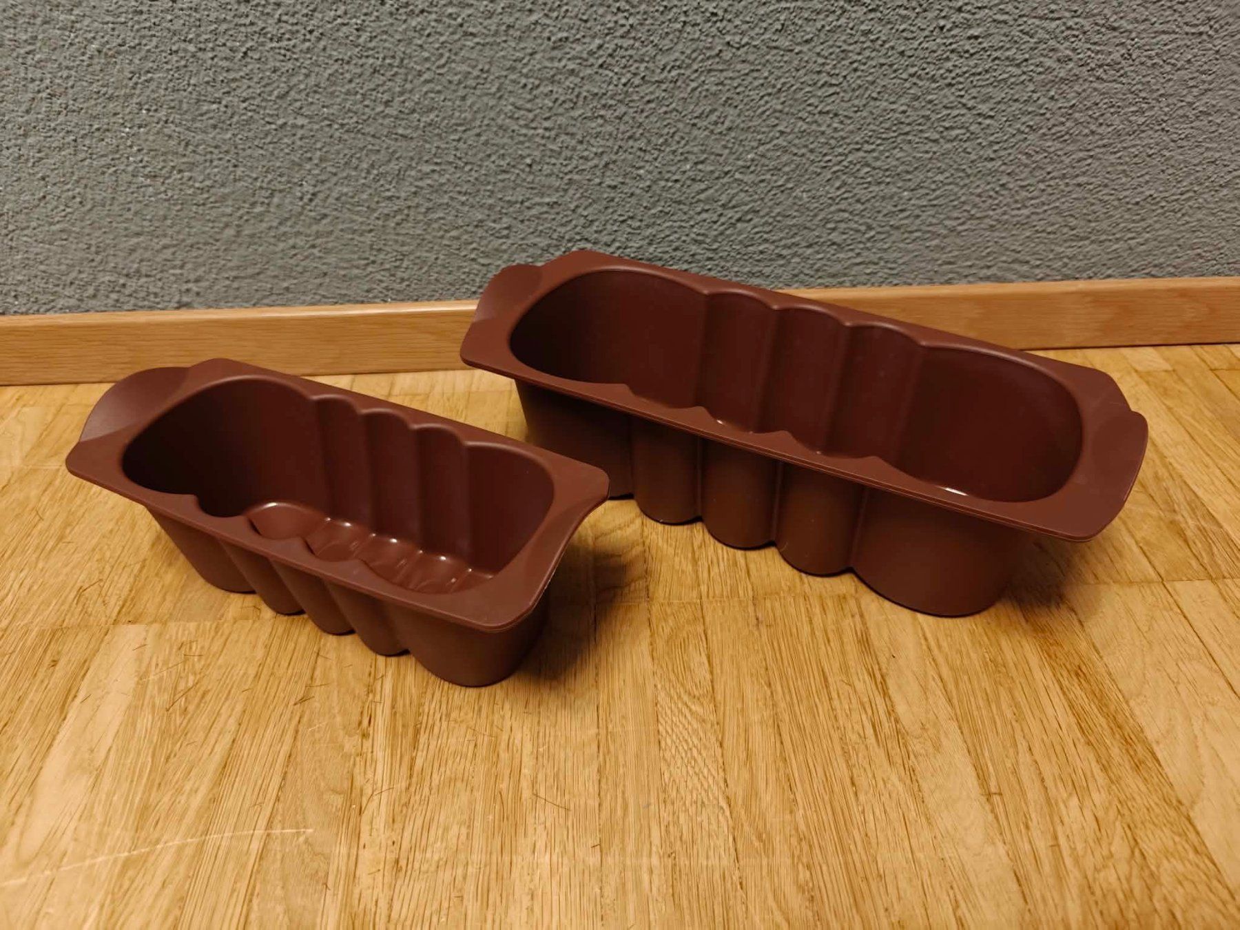Tupperware Teglie da forno: Tupperware Silikon Backformen – Usato da Luzern venduto da schuhparadies159 4