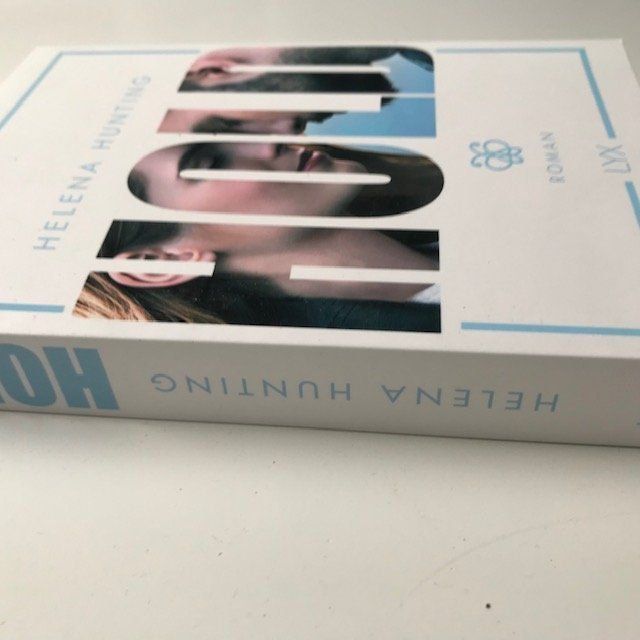 Libri: Hold von Helena Hunting – Usato da Zürich venduto da popcorn67 1