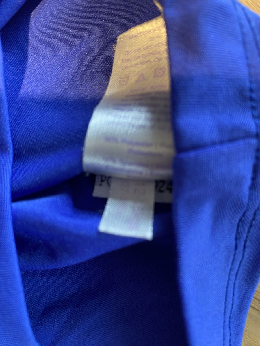 Badehosen: 2 t shirt de bain – Gebraucht aus Estavannens von charriere23 2
