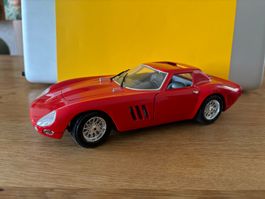 Ferrari 250 GTO 64er Model, 1/18 von Guiloy mot OVP.