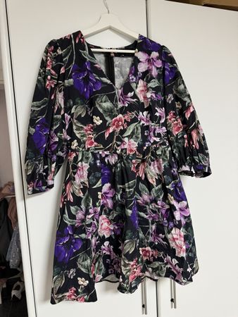 Floral Print  Dress, V-Neck, Puff Sleeve, Size 38
