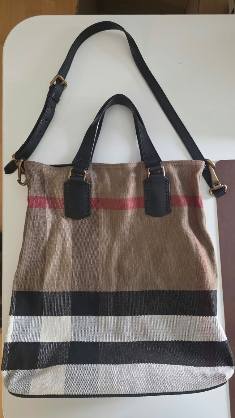 Burberry Taschen für Damen: Burberry Handtasche – Gebraucht aus Bern von Maximusibussi
