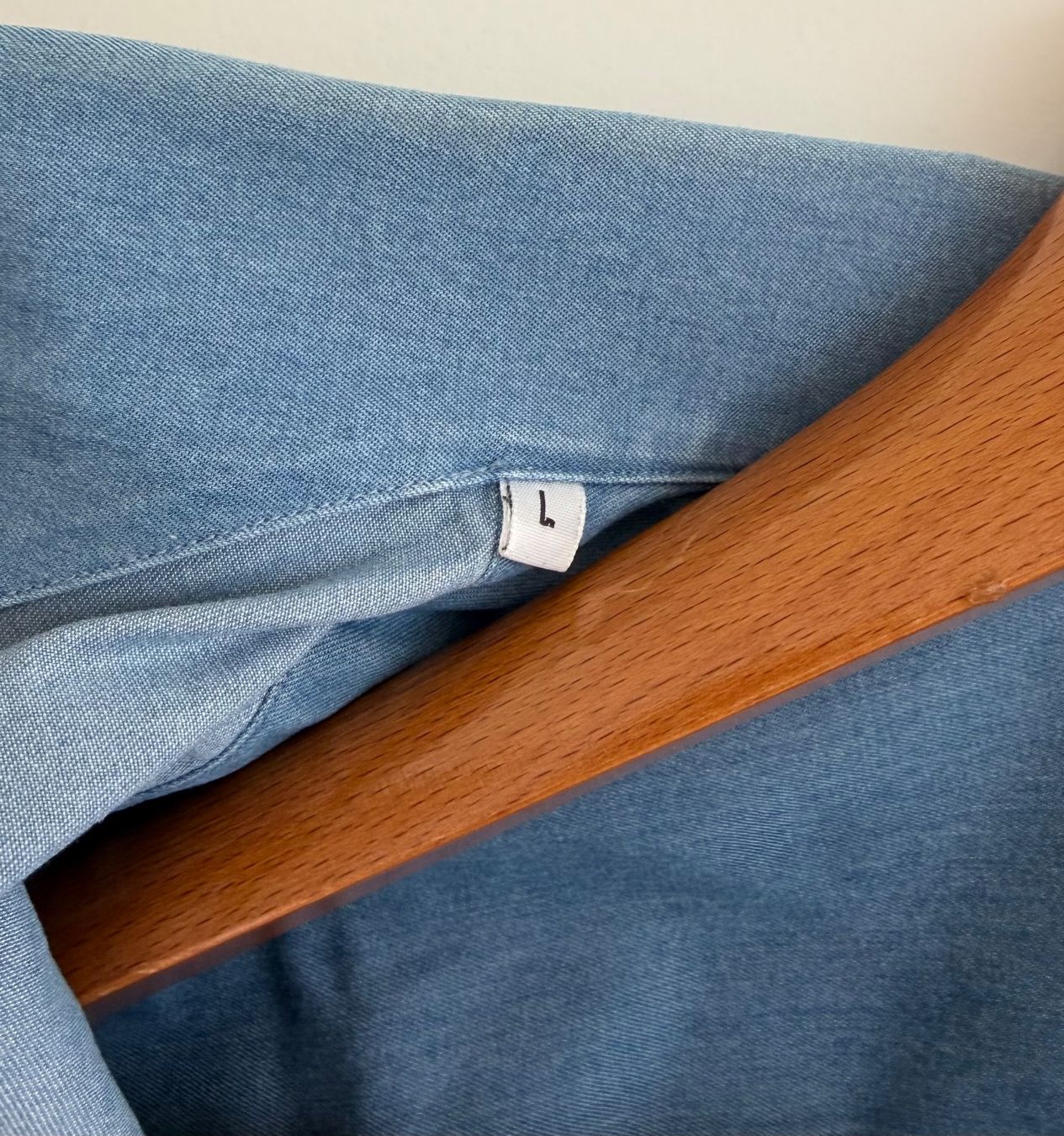 Loro Piana Hemden: Loro Piana Denim Hemd – Gebraucht aus Wallisellen von max.mil 8
