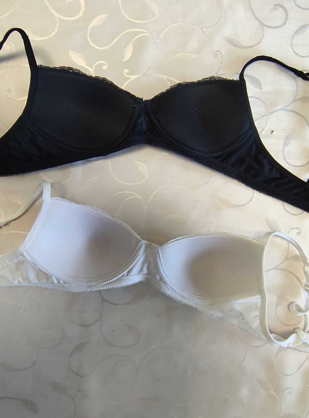 Biancheria intima: zwei Kids BH ca 152/158 – Usato da Brüttisellen venduto da kikaninchen79