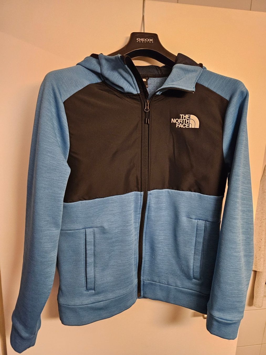 North Face Maglioni & Felpe: The North Face Pullover / Übergangsjacke – Usato da Chur venduto da Einszweidreiviermein