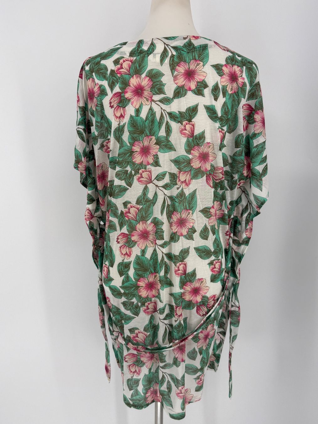 H&M Tuniche: Tunika mit Blumenmuster Gr. L von H&M – Nuovo (secondo la descrizione) da Auenstein venduto da moin. 2