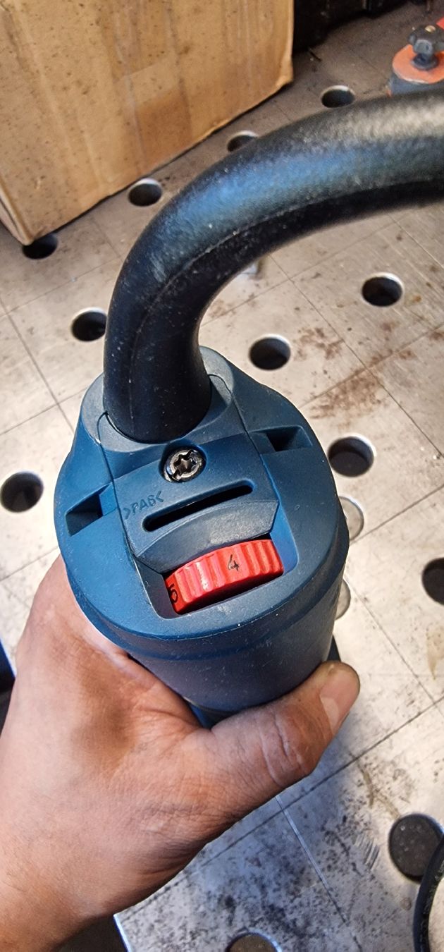 Suhner Aiguiseuses & polisseuses: Bosch Geradeschleifer – D'occasion à Emmenbrücke par inf_l8yf 5
