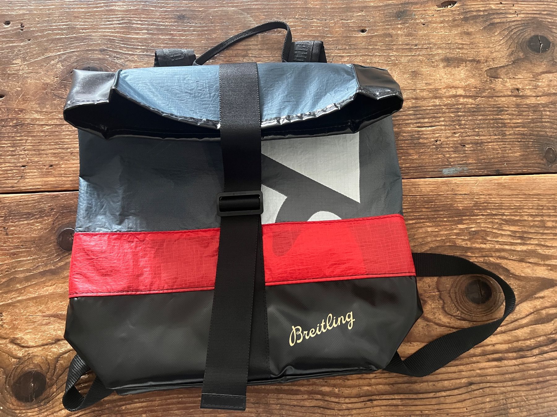 Breitling Uhren: Breitling : Sac à dos rolltop (rouge) – Neu und originalverpackt aus NIDAU von tojili