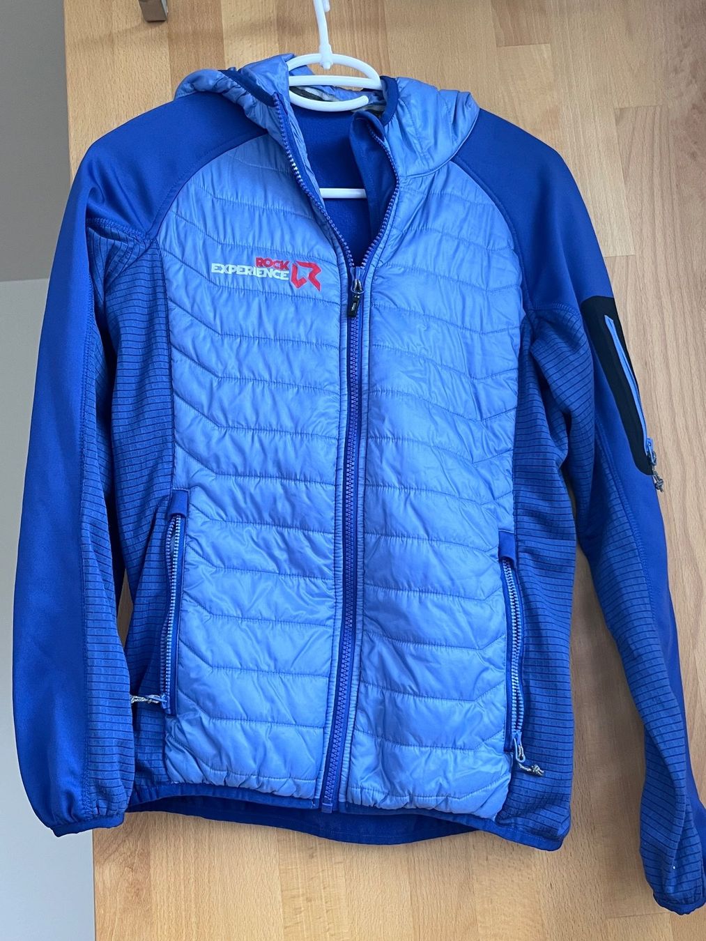 Giacche: Sportjacke – Usato da Liestal venduto da suz_2xmj