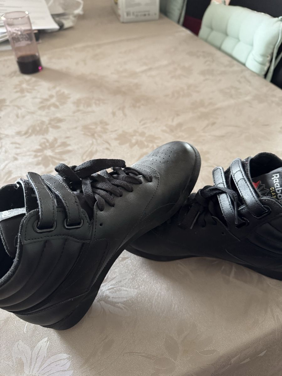 Reebok Scarpe da donna: Basket Reebok noir aussi en blanc  – Nuovo (secondo la descrizione) da Lausanne venduto da Mouette07 2