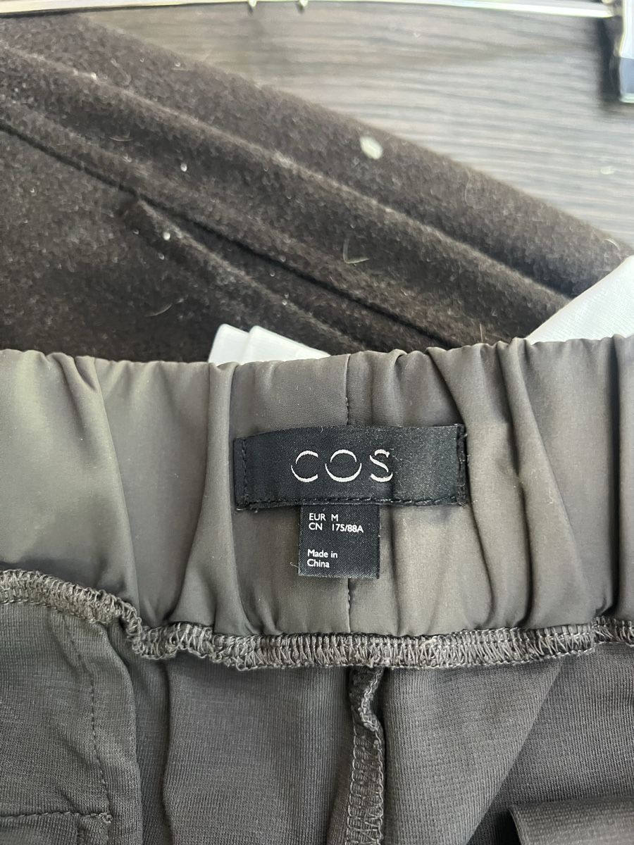 Cos Pantalons: Pantalon COS gris – Neuf (Voir description) à Villars-Ste-Croix par Maaaat 2