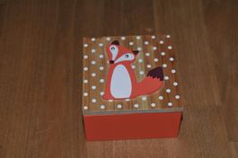 schöne Holzdose ca 10 x 10 x 6 cm mit Fuchs - Top