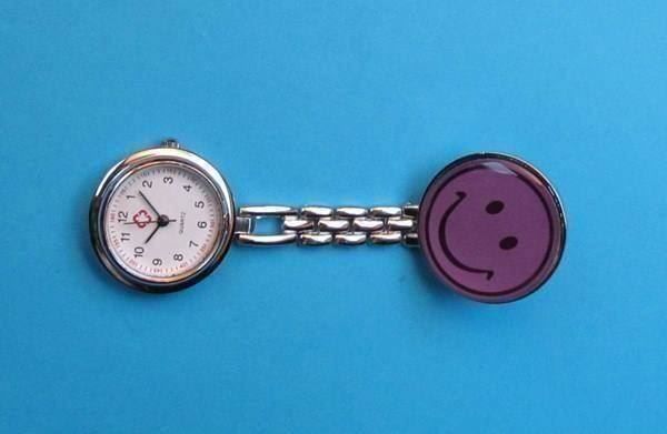 Uhren: Neue Smiley Uhr als Hänger Silberglänzend – Neu und originalverpackt aus St. Margarethen TG von ursk10