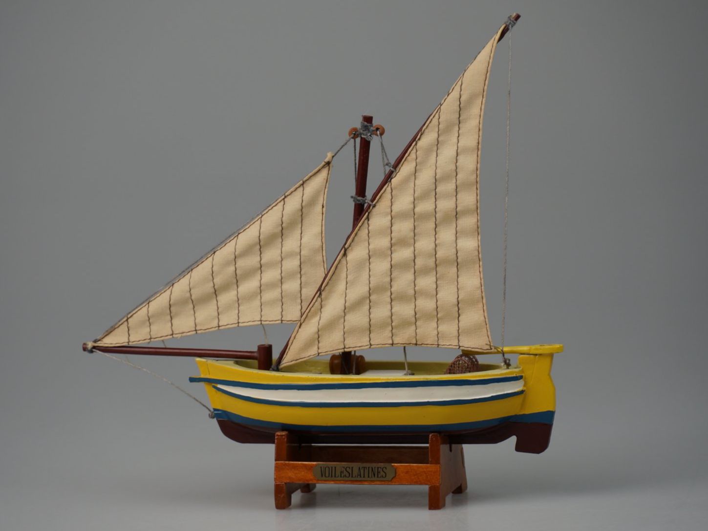 Modellbausätze & Standmodelle: Modellschiff Lateinersegel 9" – Gebraucht aus Rüti ZH von Restwert_Rueti_ZH