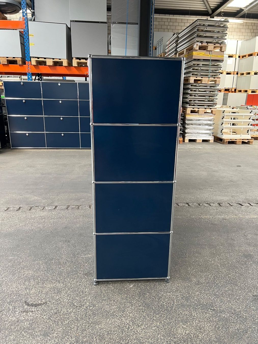 USM Scaffali: USM Haller Highboard 3x4 in blau – Usato da Wangen an der Aare venduto da TBYN 8