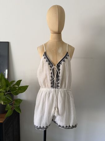 YES OR NO kurzer Jumpsuit weiß Boho Stickerei Gr. 38