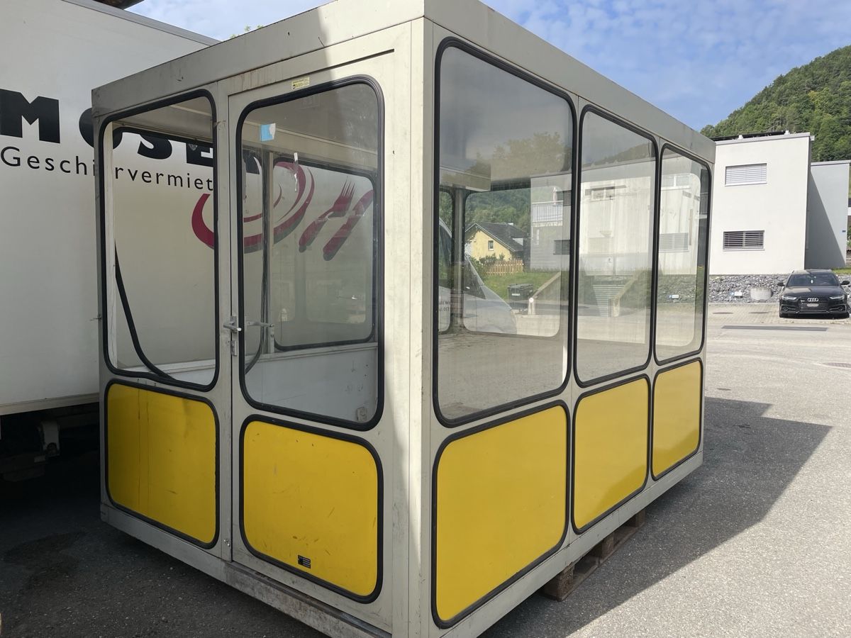 Contenitori edile: Verkaufscontainer Kiosk Container mit Glasfronten – Usato da Schaffhausen venduto da AESS1