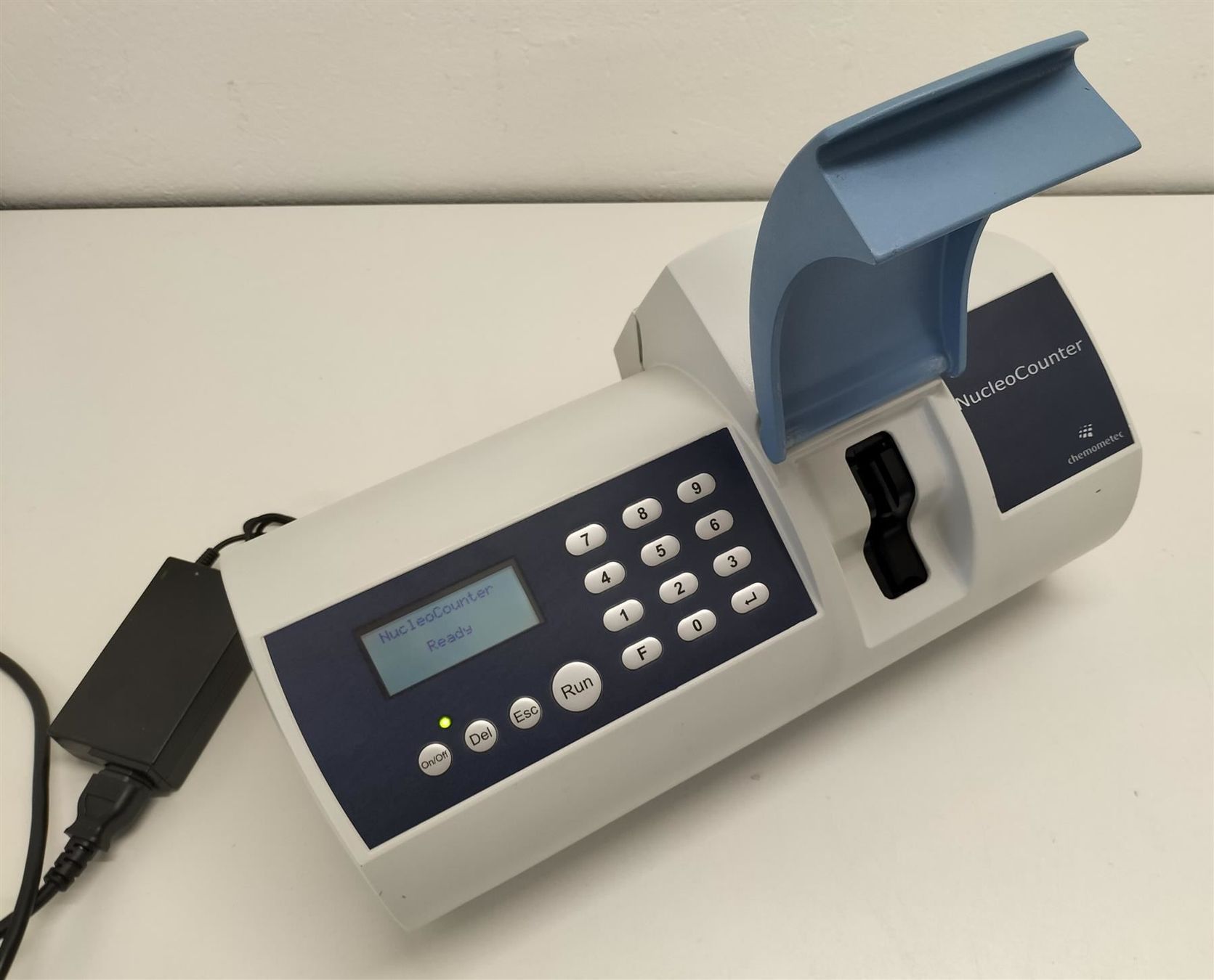 Accessori da laboratorio: Chemometec NucleoCounter  Typ 900-0004 – Usato da Niederdorf venduto da LeptonAG_Labor 1