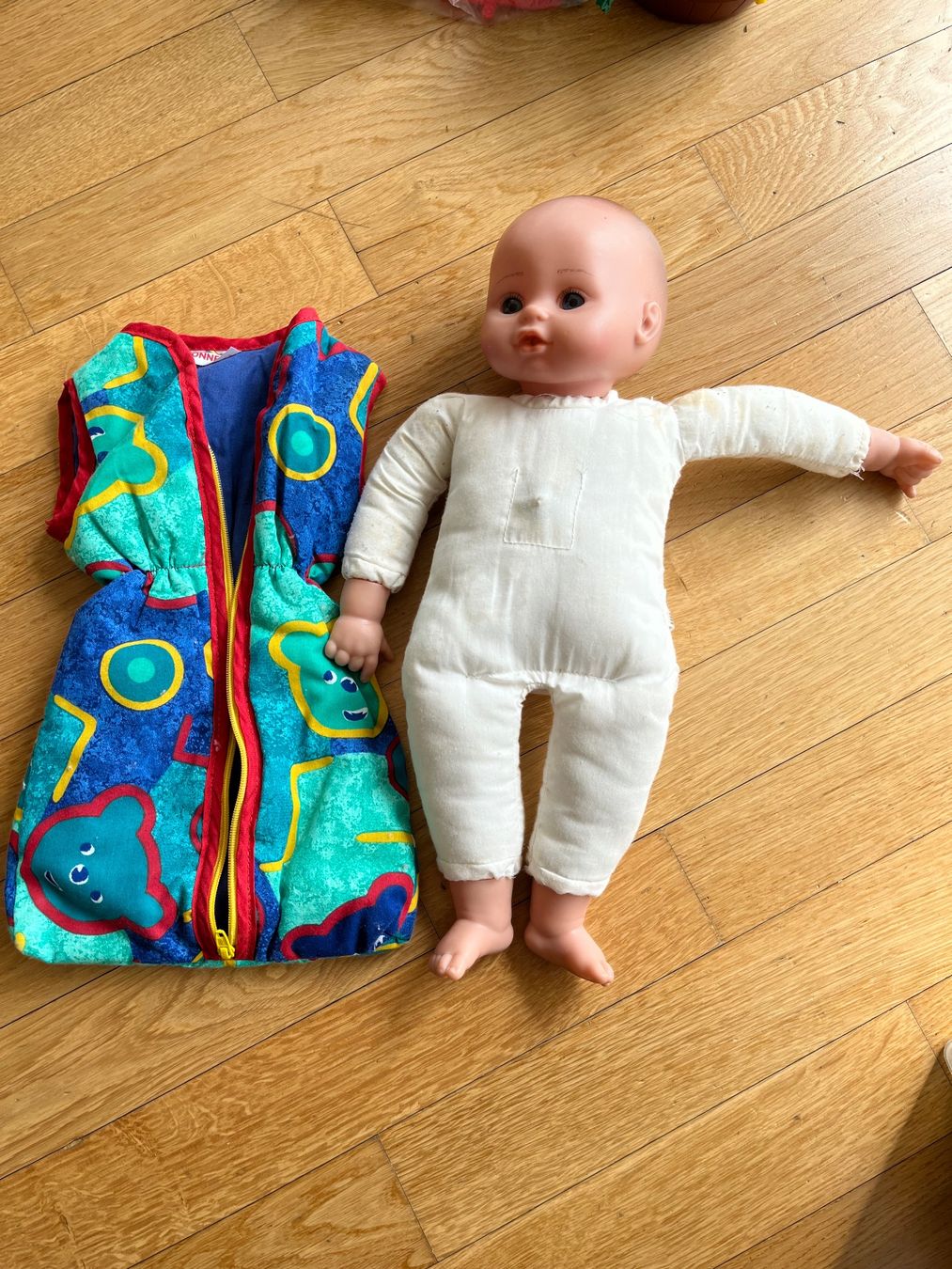 Poupées: Puppe mit Schlafsack – D'occasion à Bottenwil par tob_f5yd