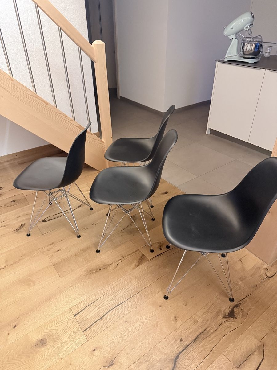 Vitra Chaises: Original VITRA Stühle – Neuf (Voir description) à Boltigen par evelyne.bieri20 1