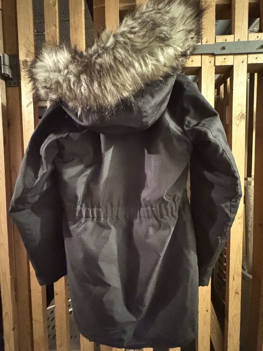 Only Jacken: ONLY Winterjacke mit Kapuze schwarz – Gebraucht aus Niederurnen von sel_z2wg 2