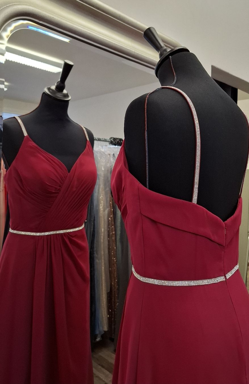 Kleider: Abendkleid in Berry  – Neu (gemäss Beschreibung) aus Uster von VMT. 5