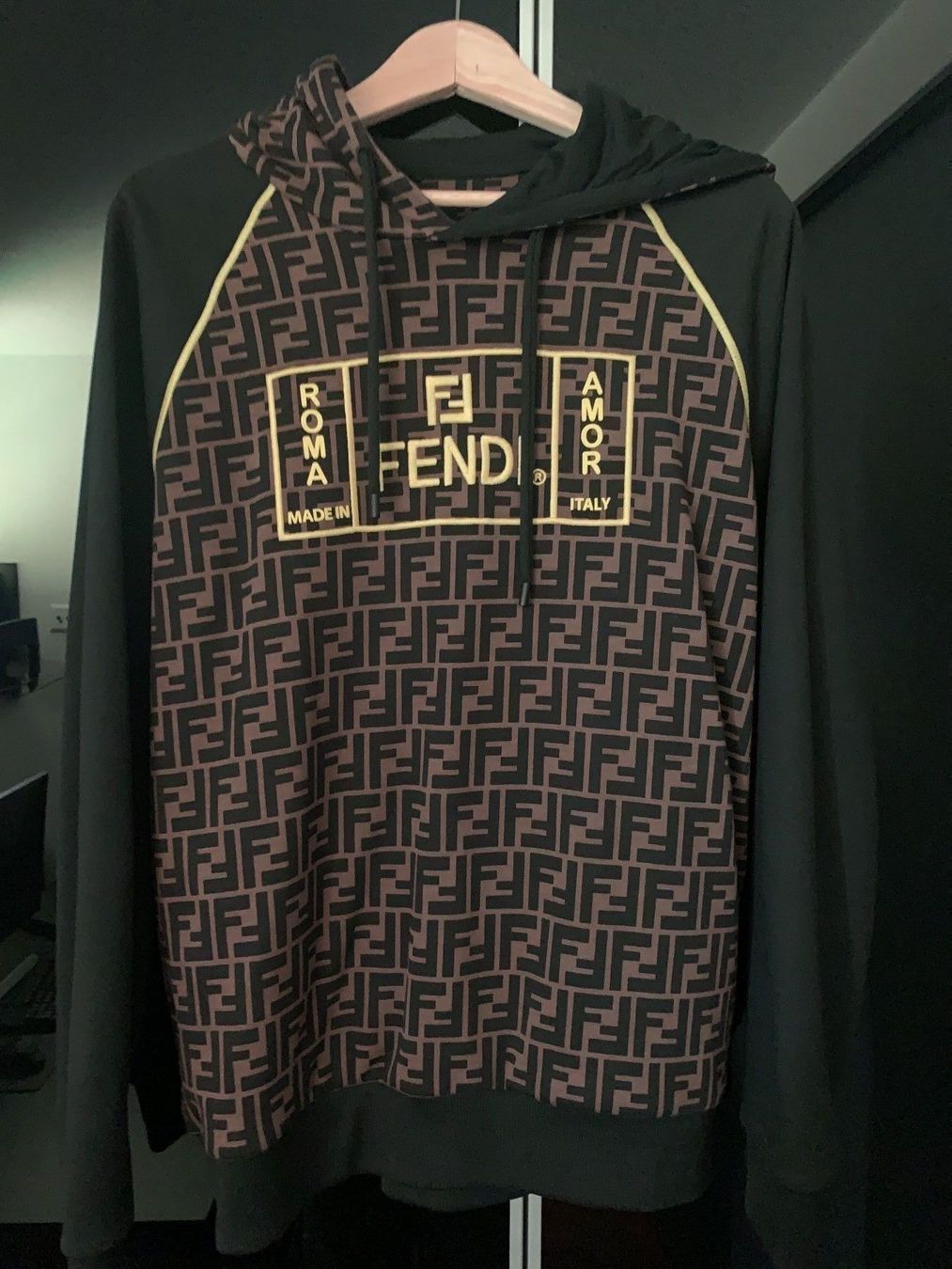 Fendi Maglioni & Felpe: Fendi Roma Pullover | M CHF 399.- !!!! – Nuovo (secondo la descrizione) da Matten b. Interl venduto da Schlagpreis