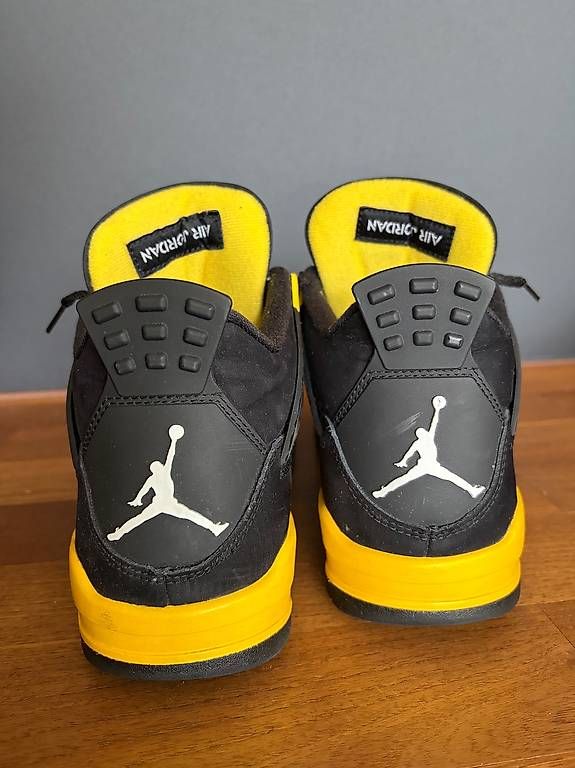 Scarpe da uomo: Jordan 4 Retro Thunder (Gr 43) – Usato da Schmerikon venduto da triathlon2010 2
