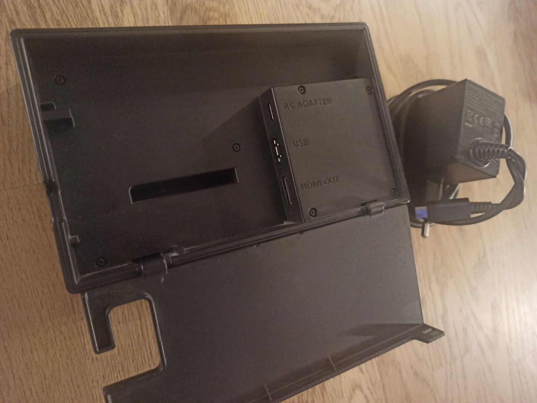 Docking station: Original Nintendo Switch TV-Dockingstation mit Netzteil NSW – Usato da Oberweningen venduto da mar_87mx 4