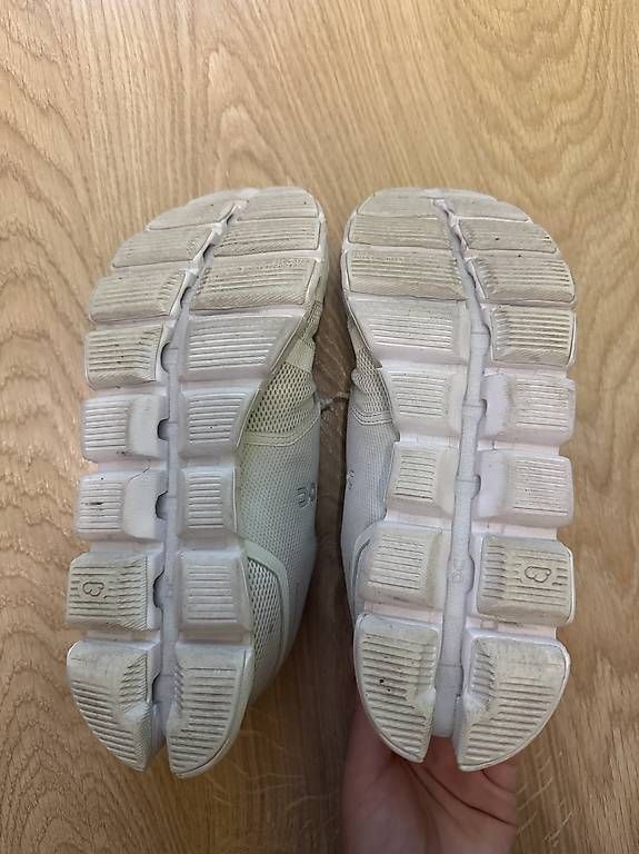 On Scarpe da donna: On Schuhe Grösse 38.5 – Usato da ZUFIKON venduto da SULMI01 3