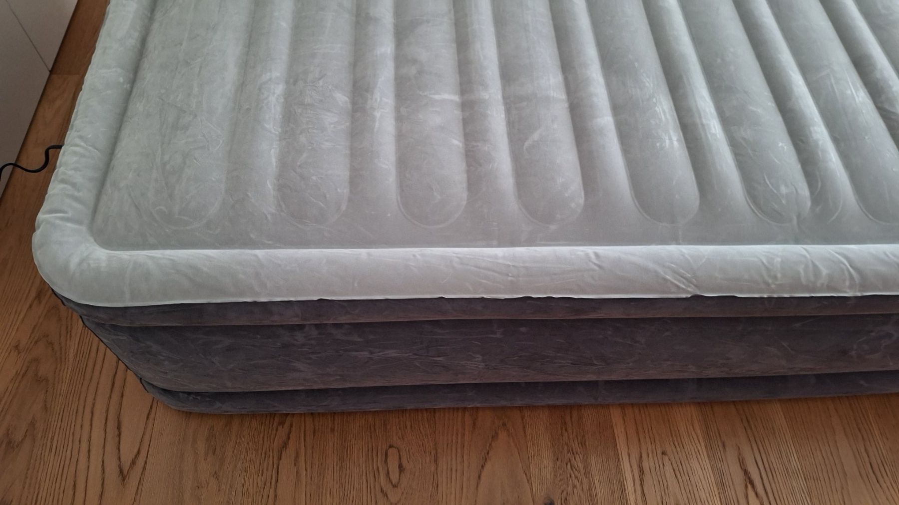 Materassi: MATRATZE elektrisch aufblasbar 190x96x45 cm – Usato da Kloten venduto da rerosa01