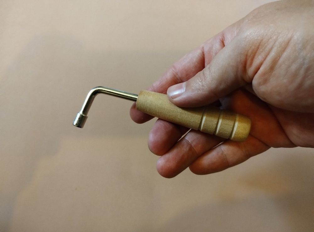 Clé D'accord Pour Harpe Et Cithare - Forme L En Acier Et Bois - Ouverture 4x4mm - Outil Réglage Cordes