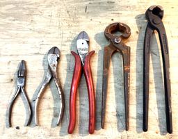 Lot pinces et coupe-boulons divers marques et tailles