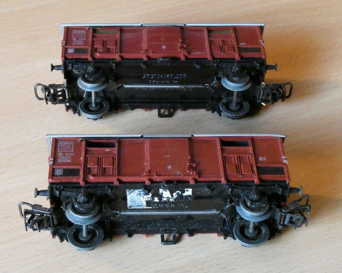 Märklin Modellini di ferrovie: 2 FS-Spitzdach-Güterwg Märklin Art.nr. 4550 – Usato da Dietlikon venduto da Gruma 3